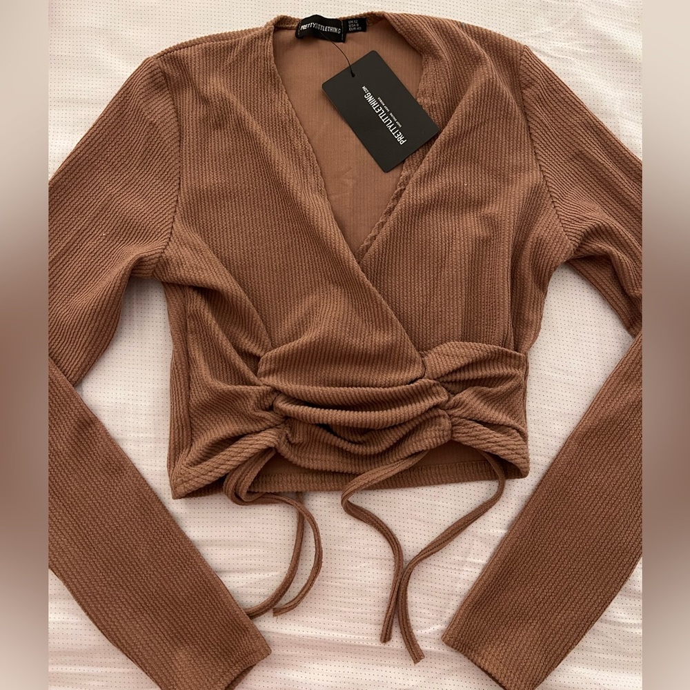 Pretty Little Thing Ruched Long Sleeve Crop Top